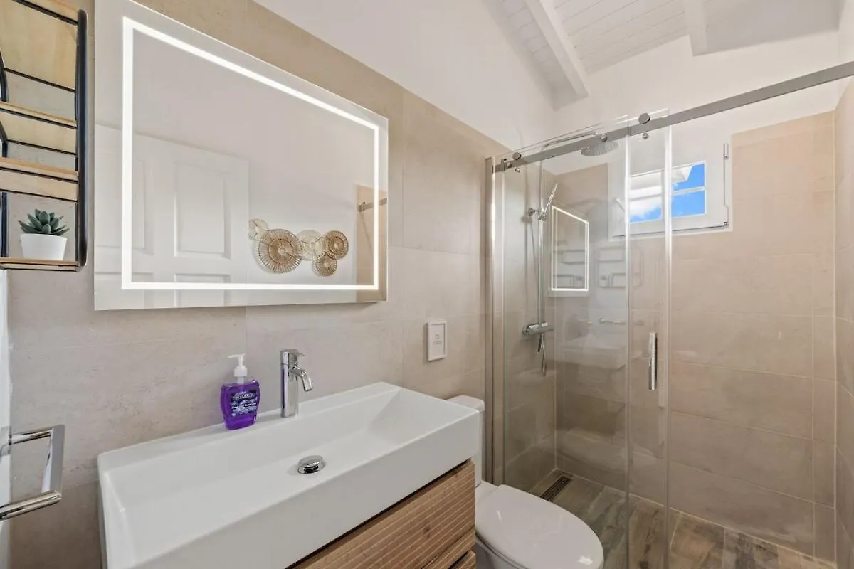 Spanish Keys Penthouse Jan Thiel Daire